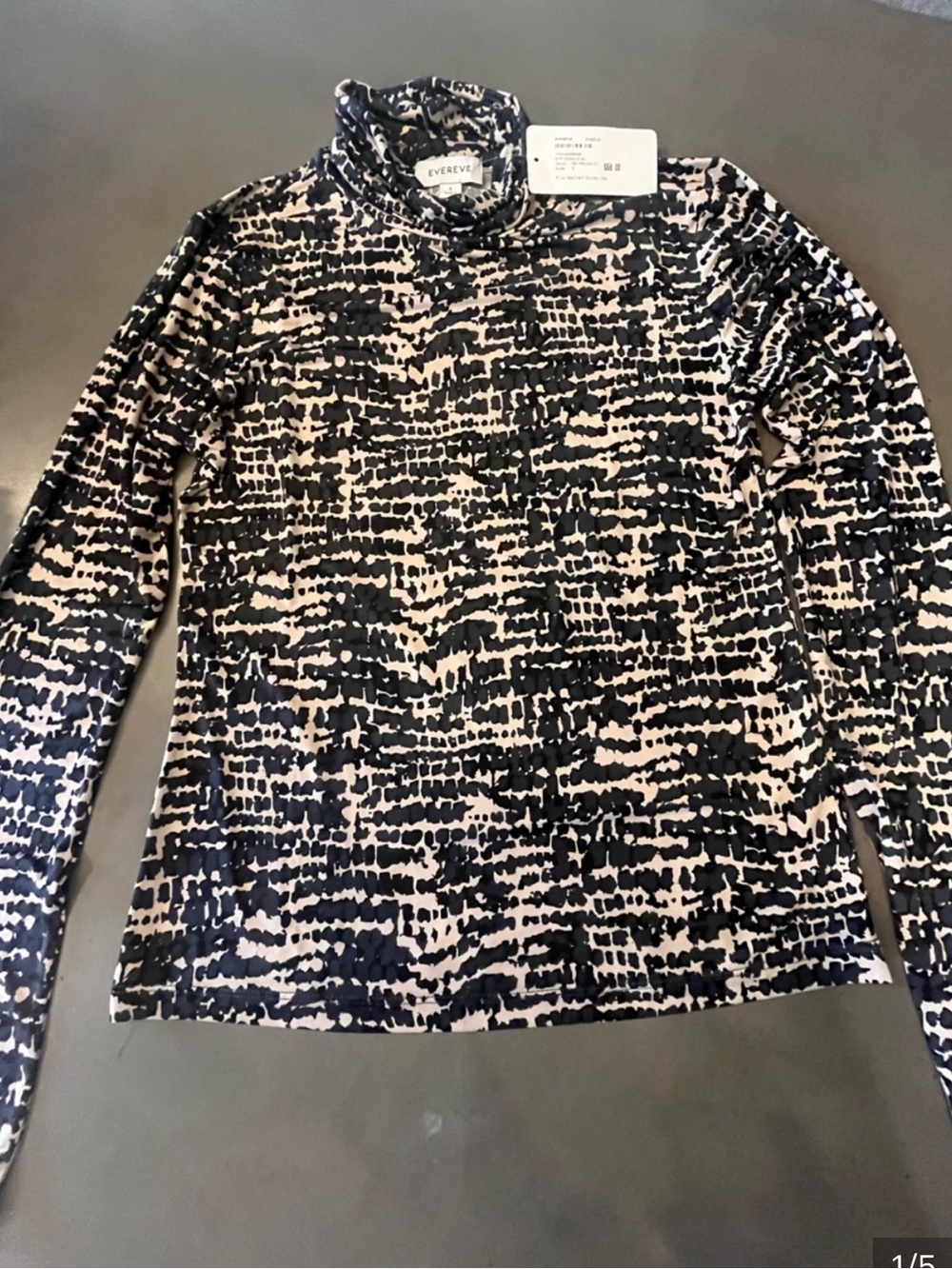 Evereve Black and Cream Abstract Grid Top - Picture 7 of 7